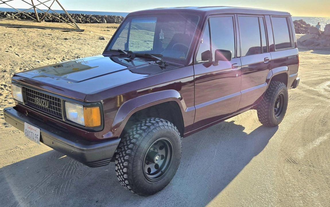 1991 Isuzu Trooper - Image 5 of 31