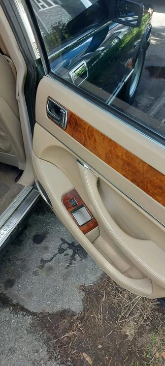 1991 Jaguar XJ - Image 4 of 8