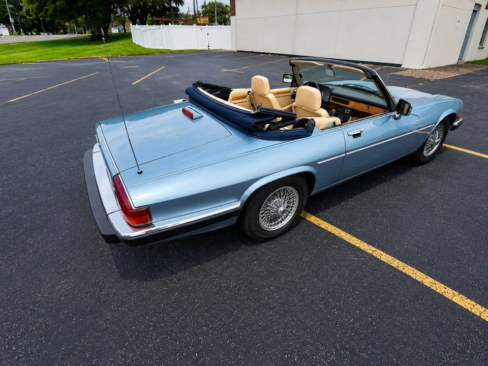 1991 Jaguar XJS Convertible - Image 9 of 12