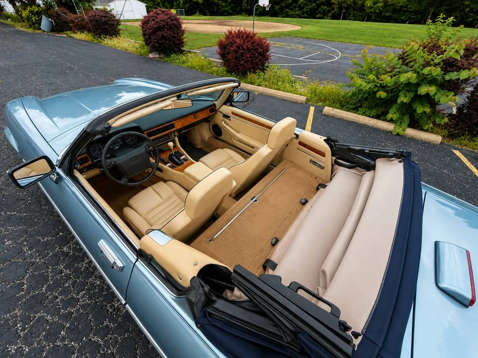 1991 Jaguar XJS Convertible - Image 11 of 12