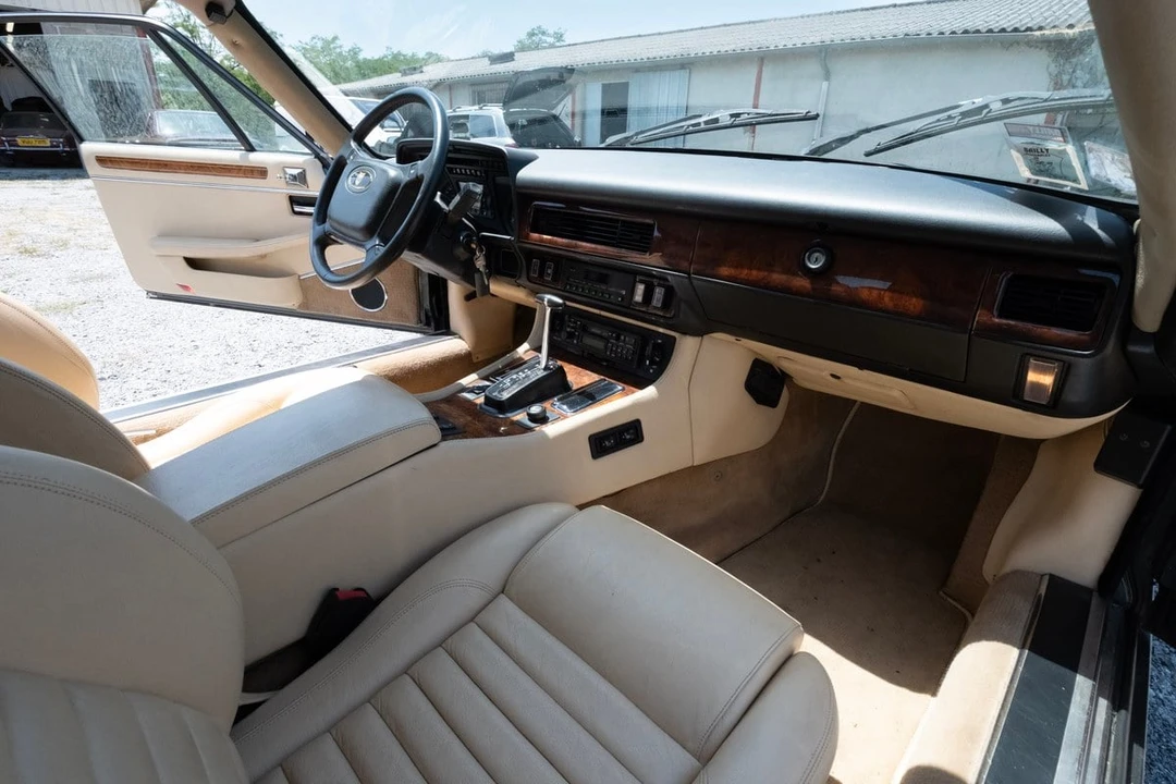 1991 Jaguar XJS Pre-Facelift V12 - Image 24 of 31