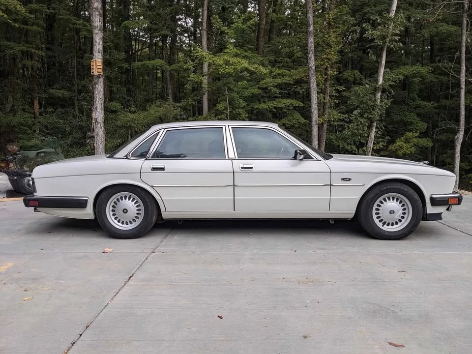 1991 Jaguar XJ Series 4 - Image 2 of 7