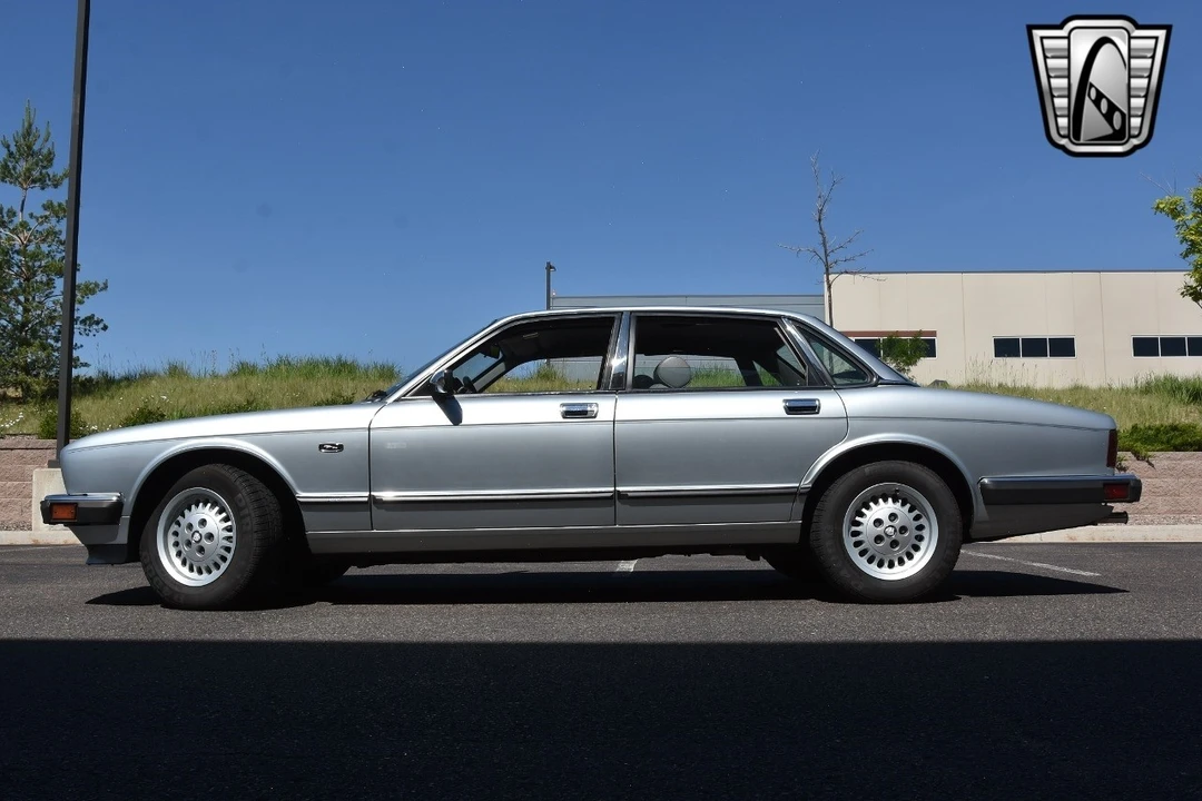 1991 Jaguar XJ40 XJ - Image 4 of 21