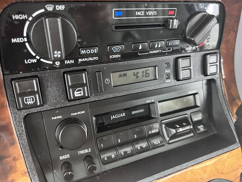 1991 Jaguar XJ40 XJ - Image 25 of 30
