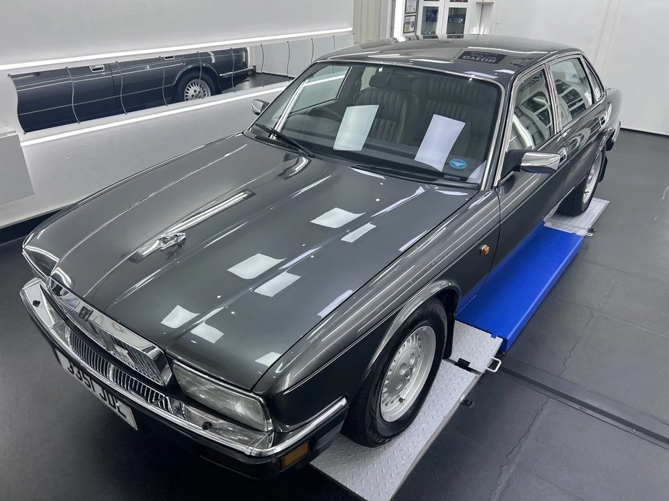 1991 Jaguar XJ40 XJ - Image 9 of 30