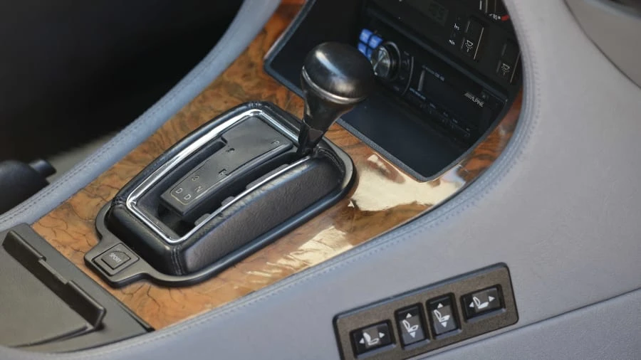 1991 Jaguar XJ40 XJ - Image 9 of 12
