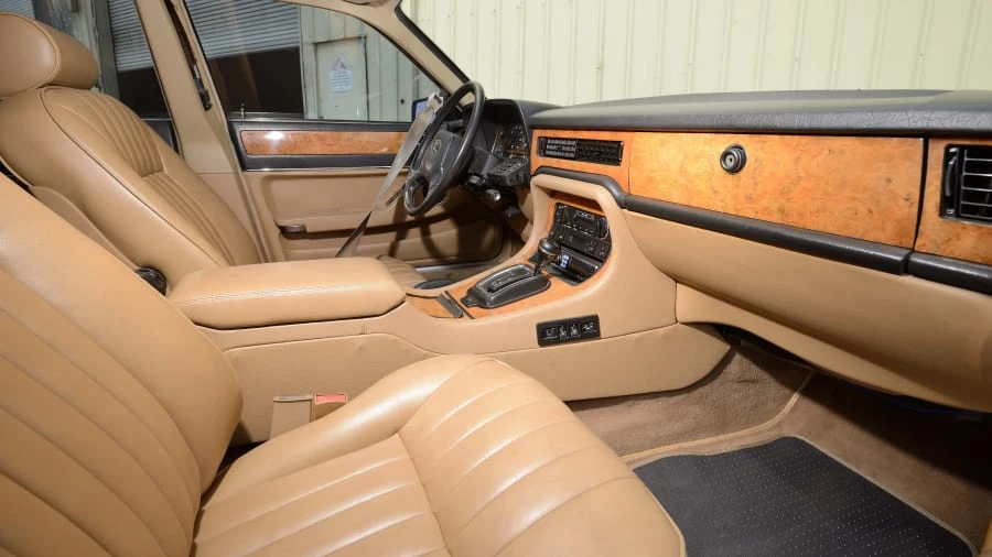 1991 Jaguar XJ40 XJ - Image 5 of 12