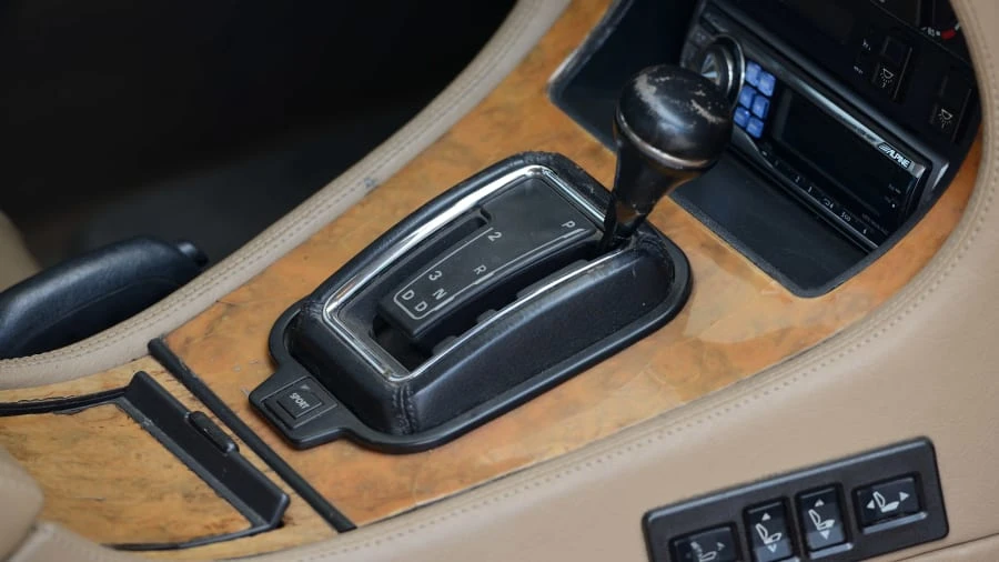 1991 Jaguar XJ40 XJ - Image 9 of 12