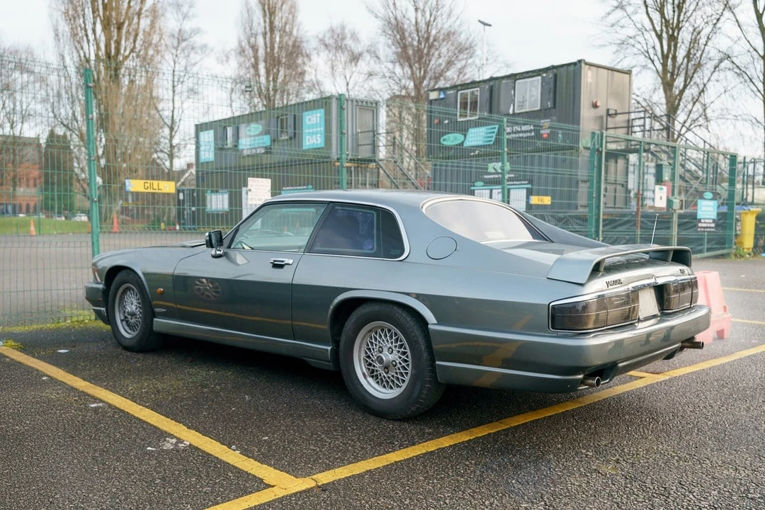 1990 Jaguar XJS Facelift AJ-16 - Image 15 of 30