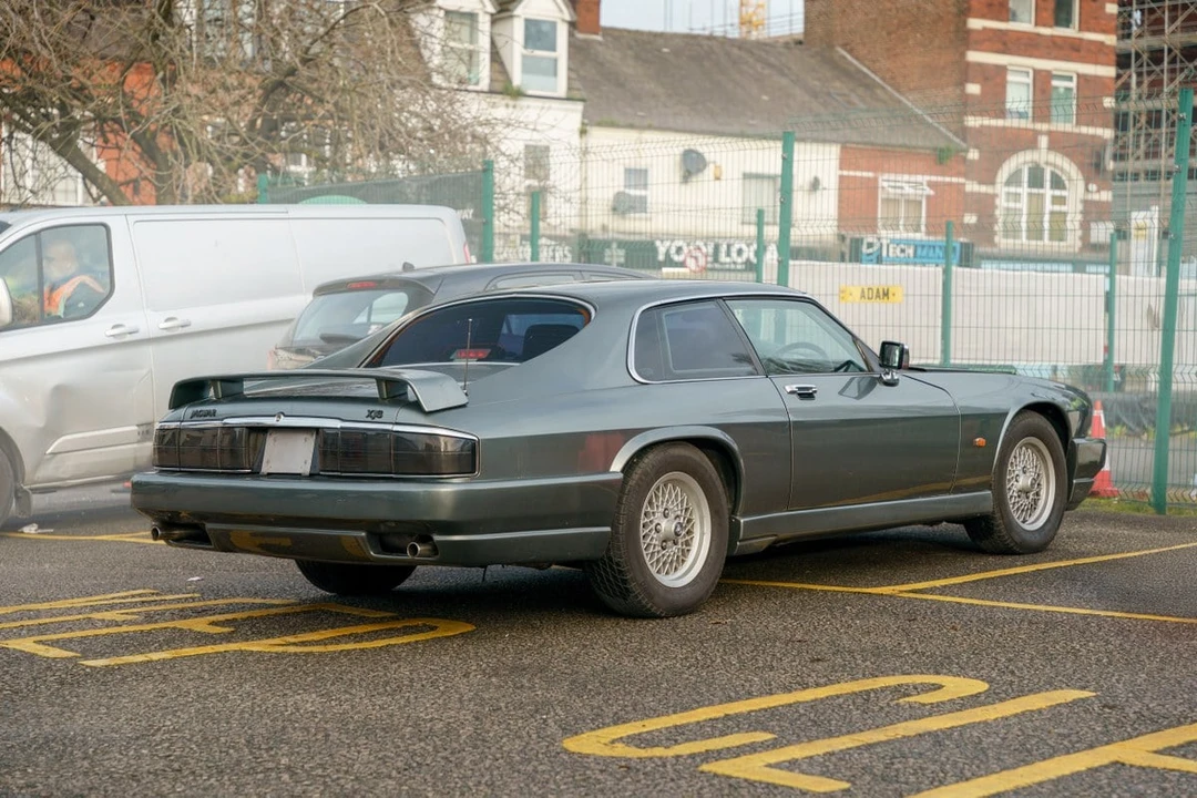 1990 Jaguar XJS Facelift AJ-16 - Image 19 of 30