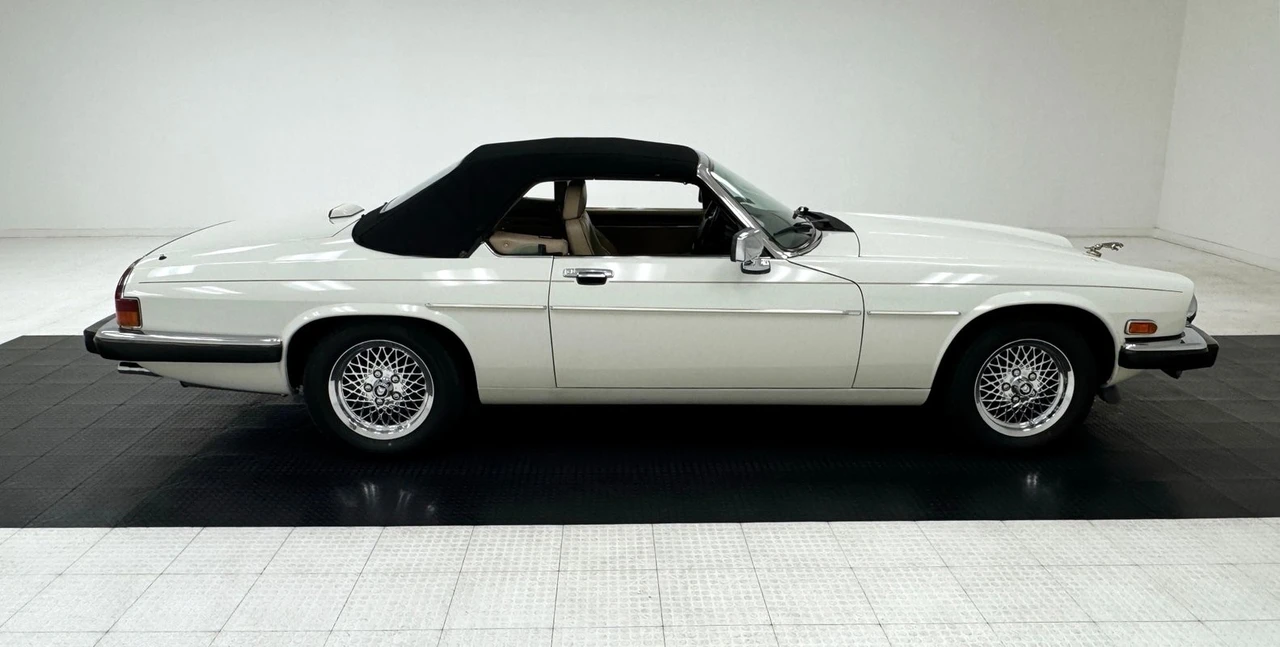 1991 Jaguar XJS Convertible - Image 9 of 12