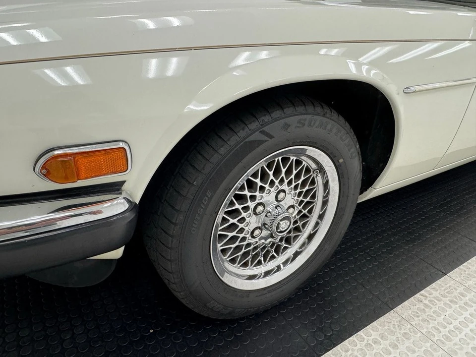 1991 Jaguar XJS Convertible - Image 15 of 21