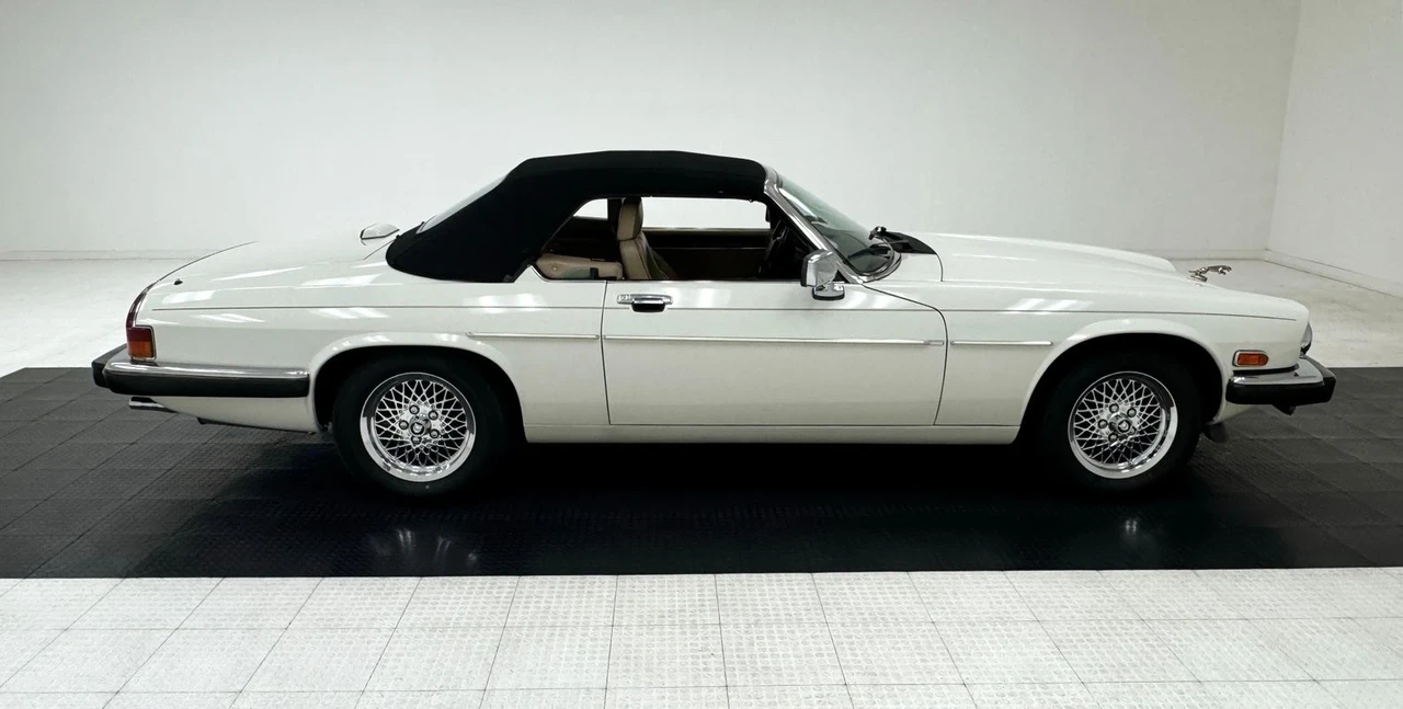 1991 Jaguar XJS Convertible - Image 9 of 12