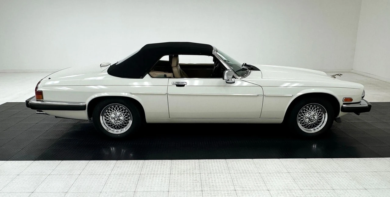 1991 Jaguar XJS Convertible - Image 9 of 21