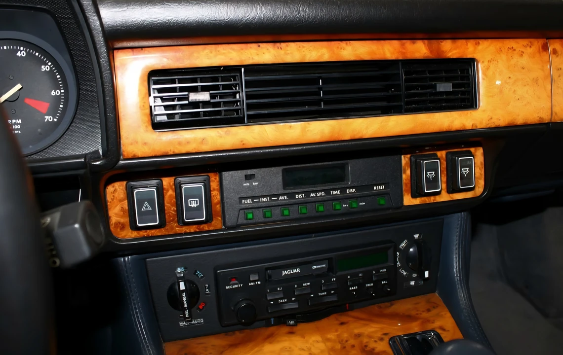 1991 Jaguar XJS Pre-Facelift V12 - Image 14 of 17