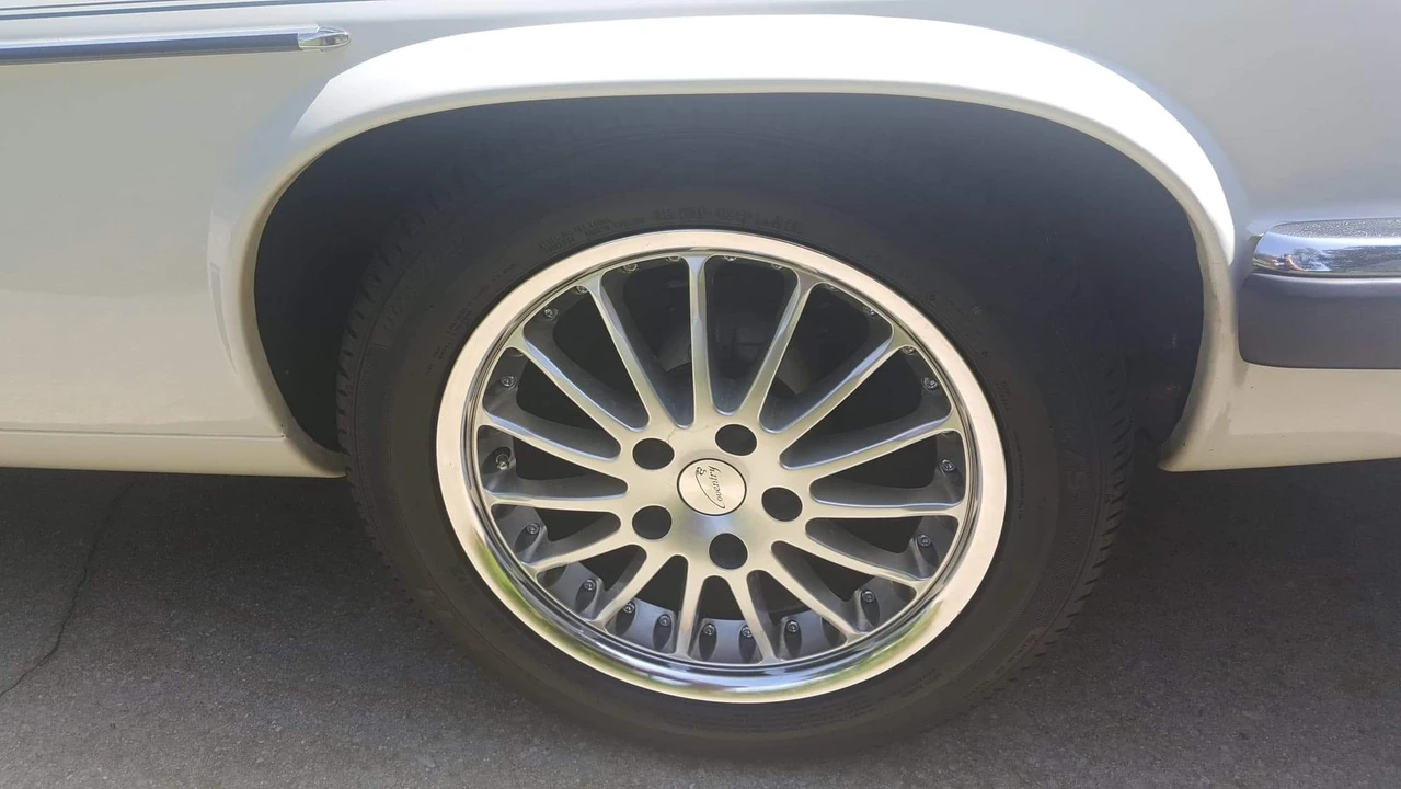 1991 Jaguar XJS Pre-Facelift V12 - Image 7 of 17