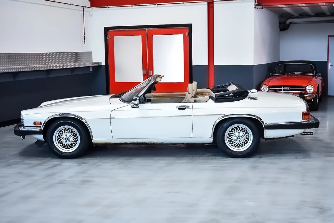 1991 Jaguar XJS Convertible - Image 7 of 30