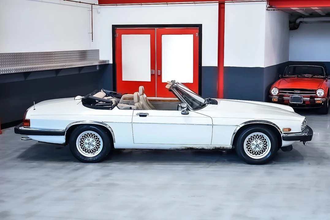 1991 Jaguar XJS Convertible - Image 11 of 30