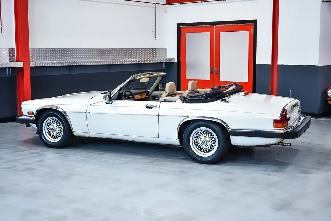 1991 Jaguar XJS Convertible - Image 8 of 30