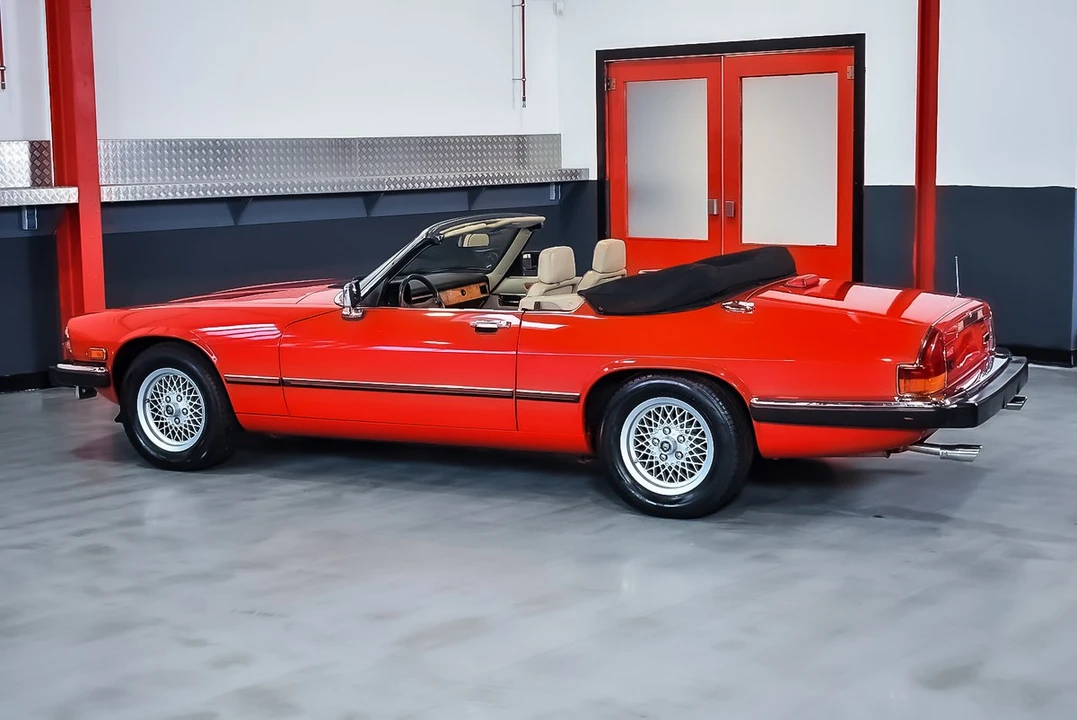1991 Jaguar XJS Convertible - Image 19 of 30