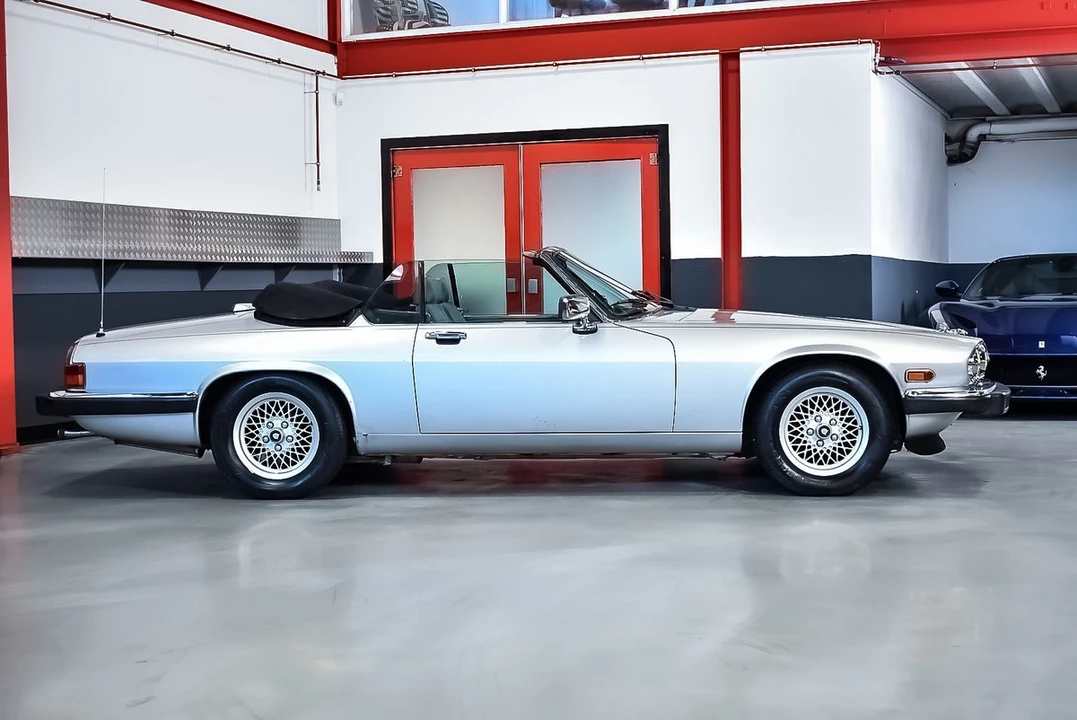 1991 Jaguar XJS Convertible - Image 17 of 30