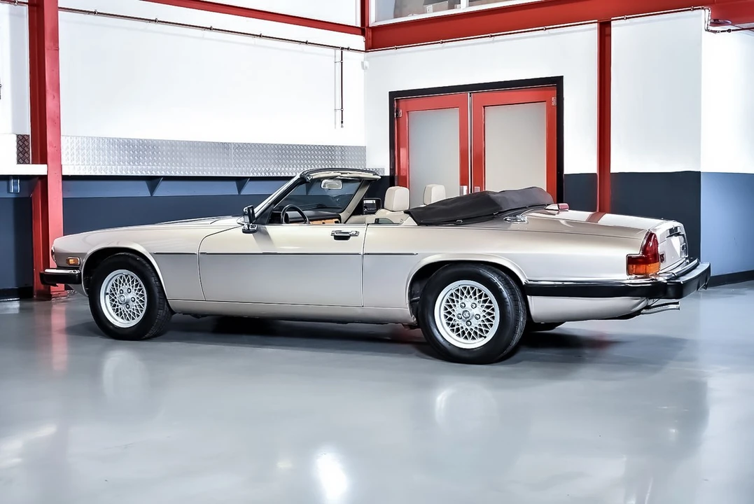 1991 Jaguar XJS Convertible - Image 24 of 30