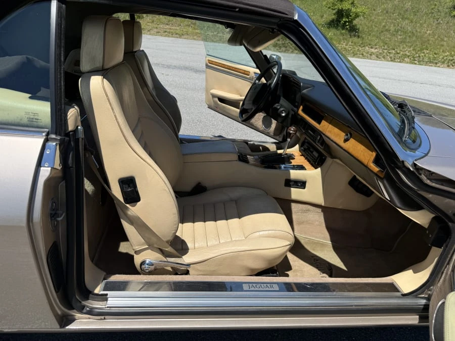 1991 Jaguar XJS Convertible - Image 9 of 11