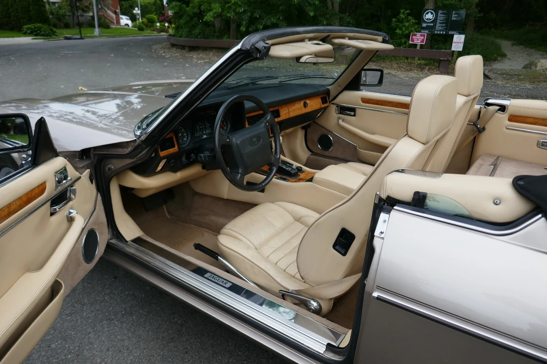 1991 Jaguar XJS - Image 16 of 31