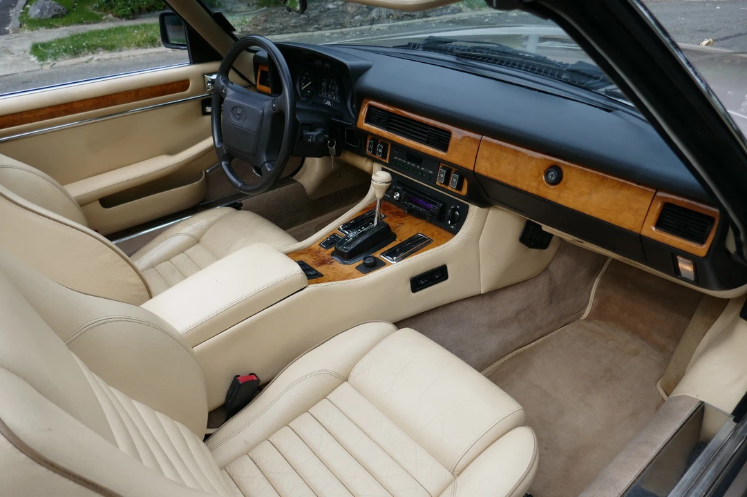 1991 Jaguar XJS - Image 18 of 31