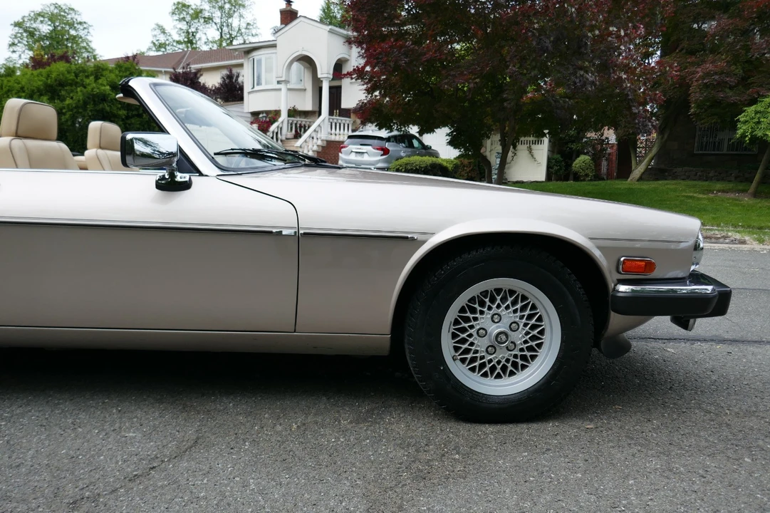 1991 Jaguar XJS - Image 13 of 31