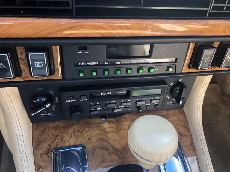1991 Jaguar XJS - Image 29 of 31