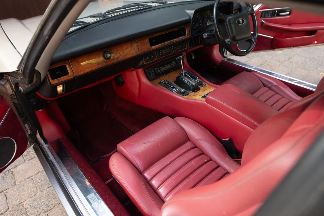 1991 Jaguar XJS - Image 25 of 30