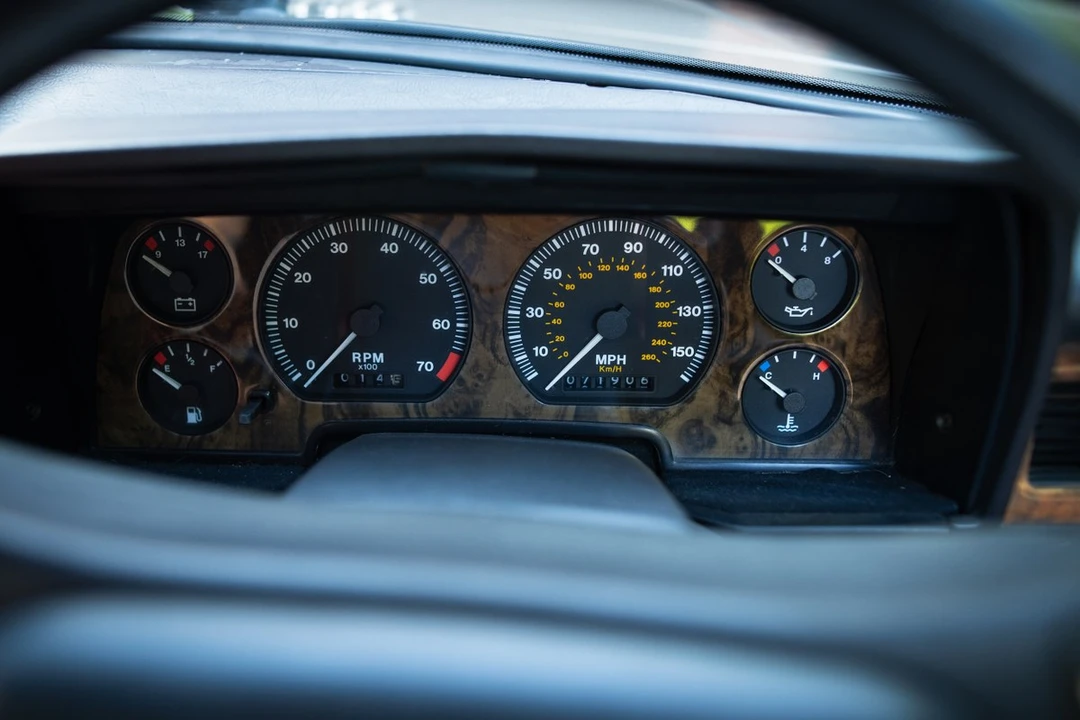 1991 Jaguar XJS - Image 19 of 30