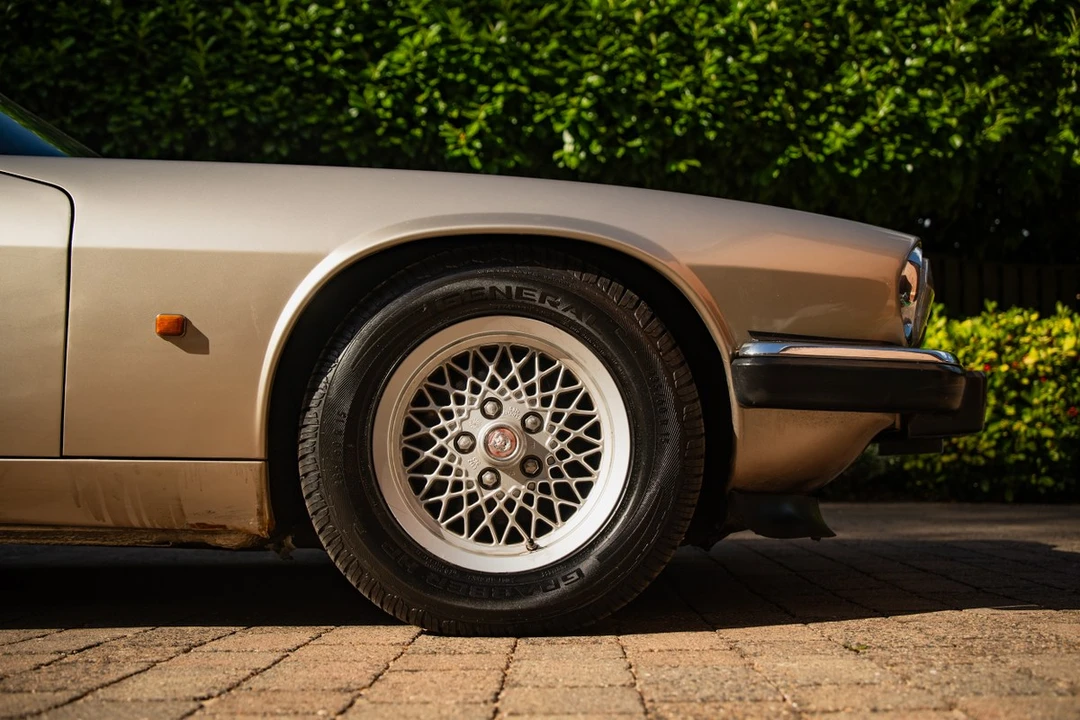 1991 Jaguar XJS - Image 14 of 30