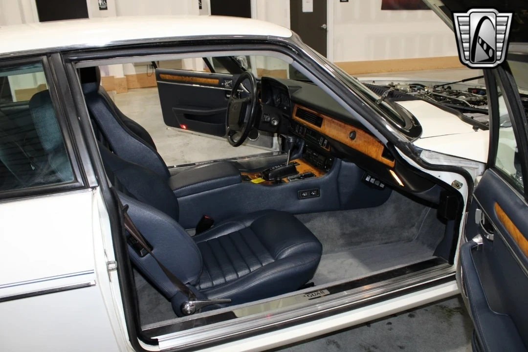 1991 Jaguar XJS - Image 9 of 12