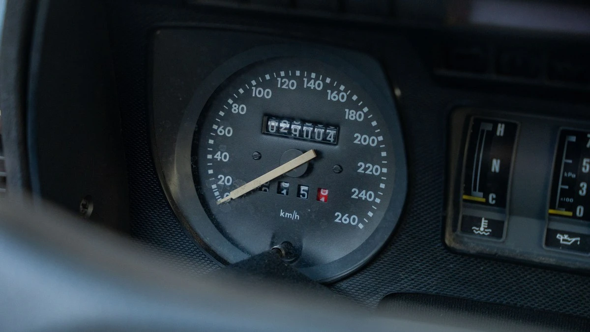 1991 Jaguar XJS Convertible - Image 25 of 30