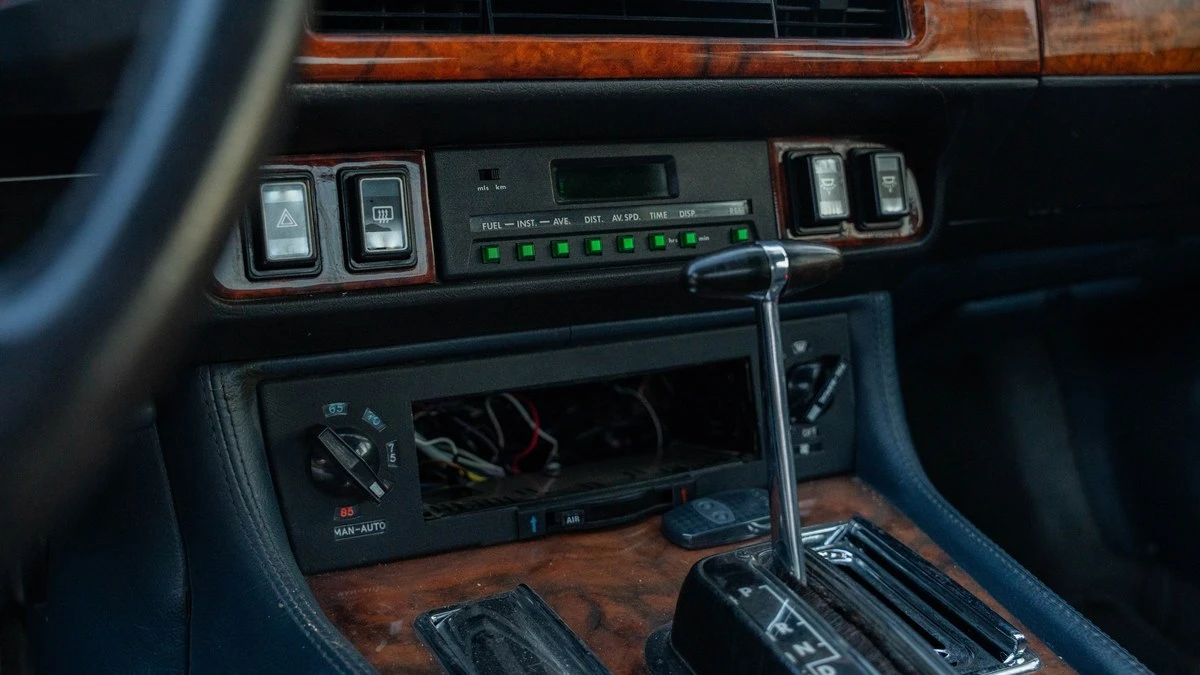 1991 Jaguar XJS Convertible - Image 26 of 30