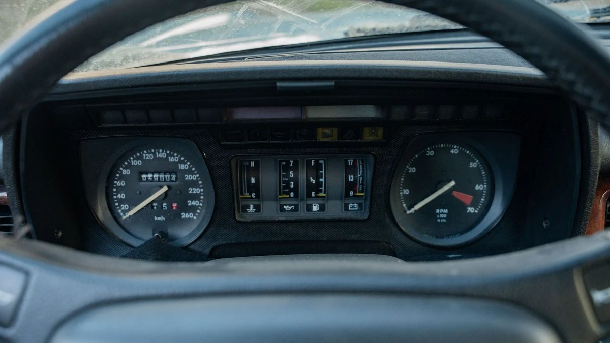 1991 Jaguar XJS Convertible - Image 24 of 30