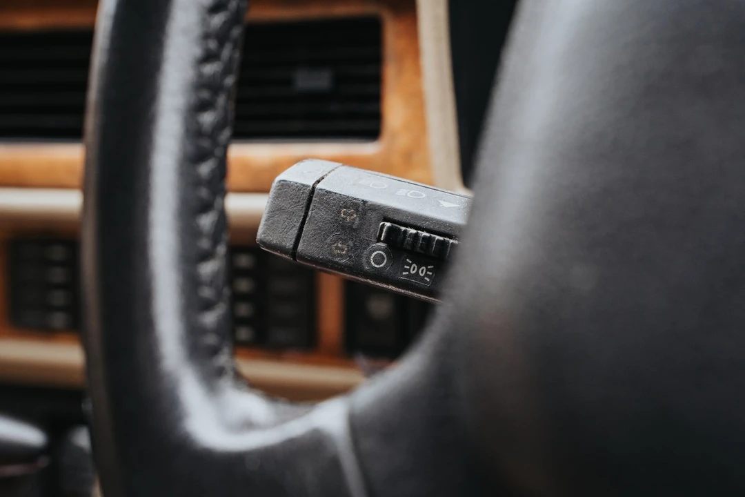 1991 Jaguar XJS - Image 23 of 30