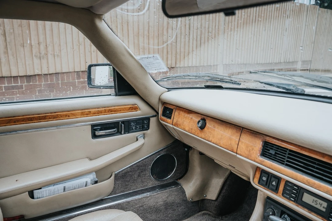 1991 Jaguar XJS - Image 21 of 30
