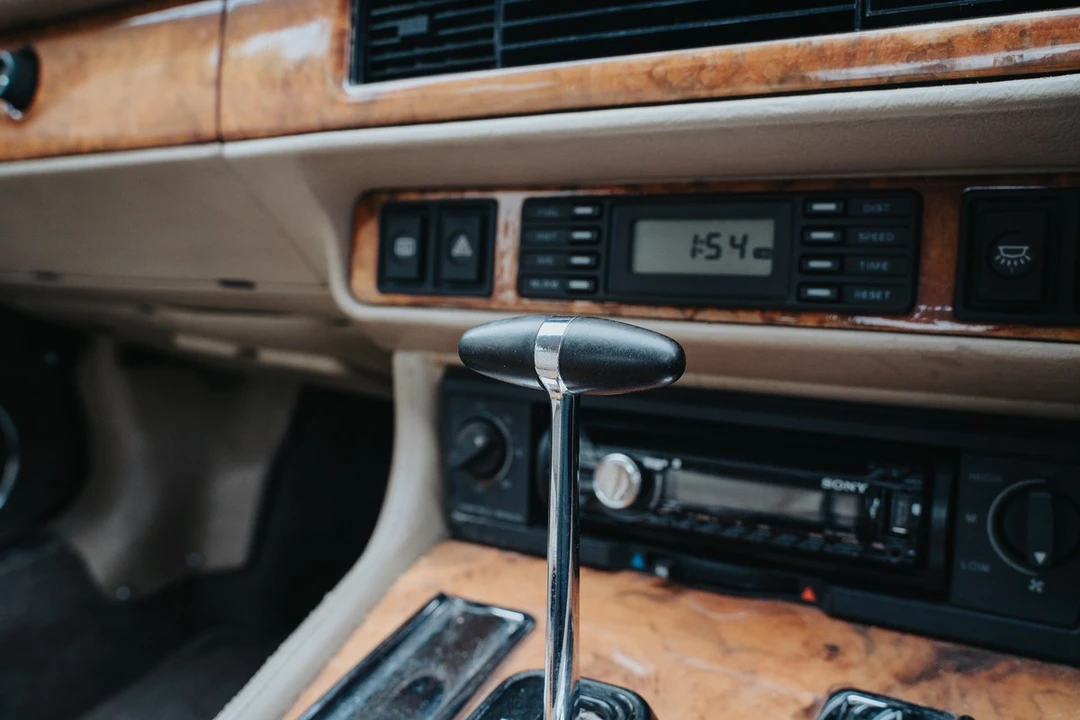 1991 Jaguar XJS - Image 18 of 30
