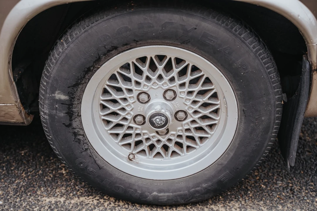 1991 Jaguar XJS - Image 11 of 30