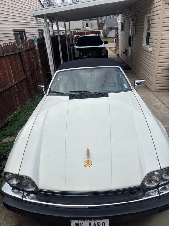 1991 Jaguar XJS - Image 2 of 3