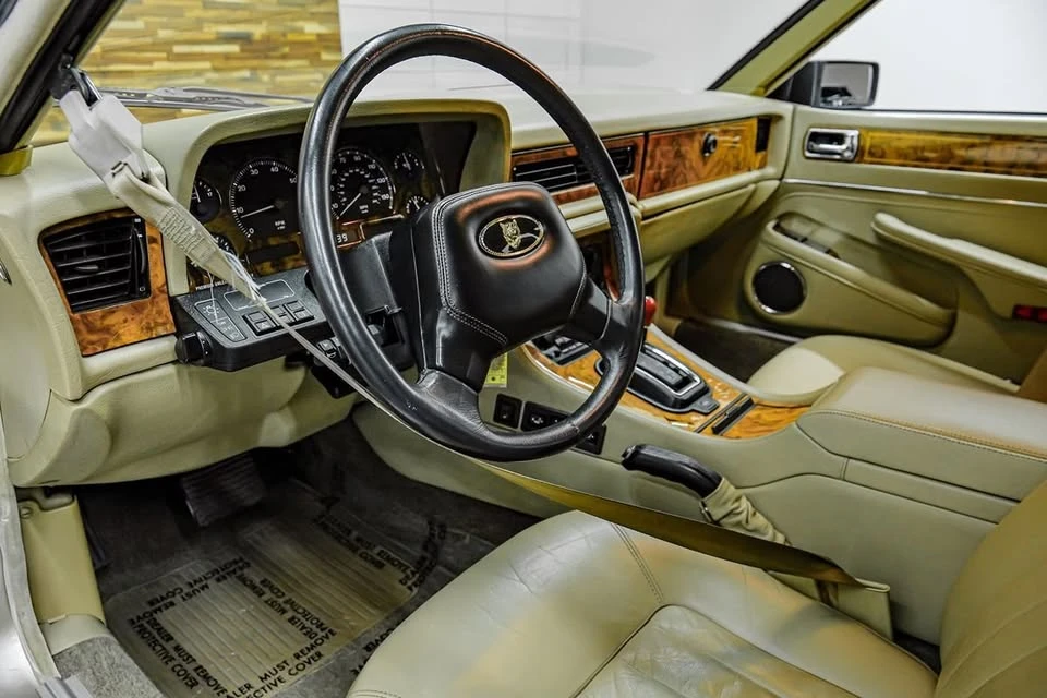1991 Jaguar XJ40 XJ - Image 9 of 10
