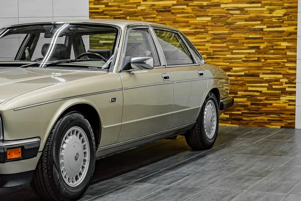 1991 Jaguar XJ40 XJ - Image 2 of 10