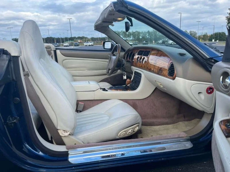 1991 Jaguar X100 XK8 - Image 12 of 16