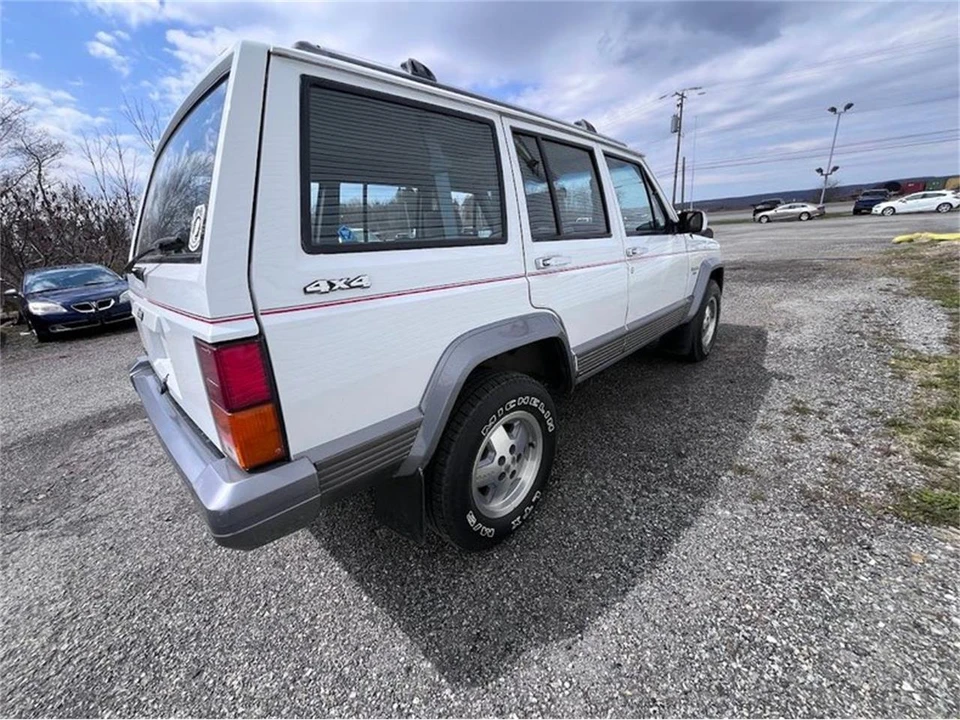 1991 Jeep XJ Cherokee - Image 6 of 31