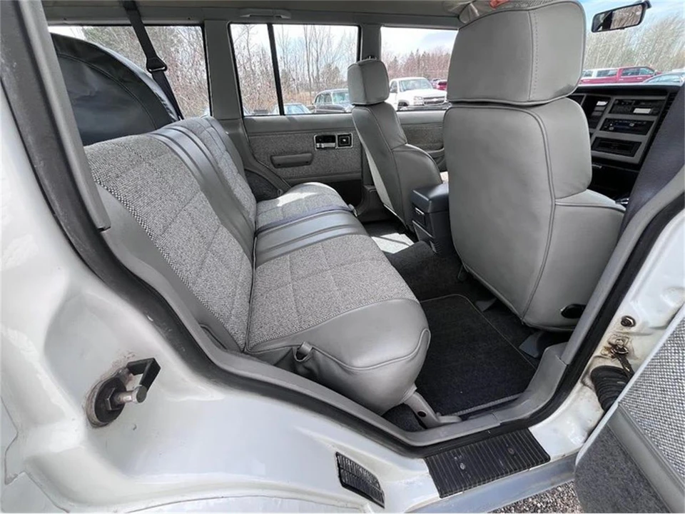 1991 Jeep XJ Cherokee - Image 22 of 31