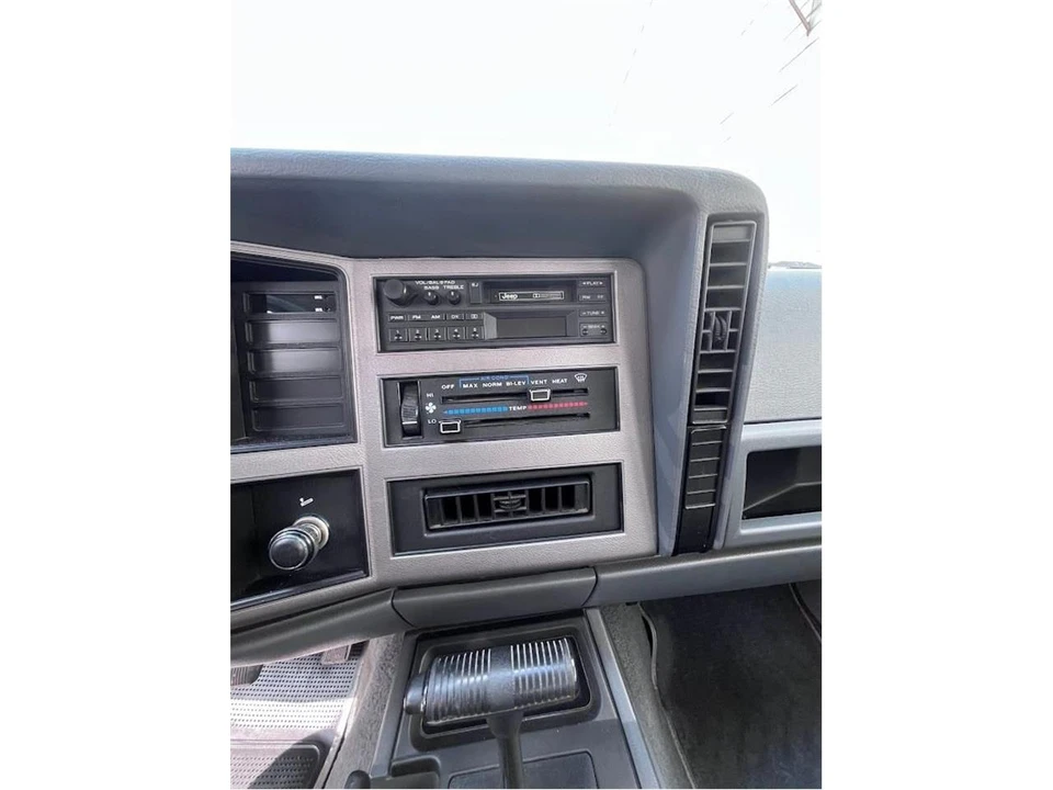 1991 Jeep XJ Cherokee - Image 29 of 31