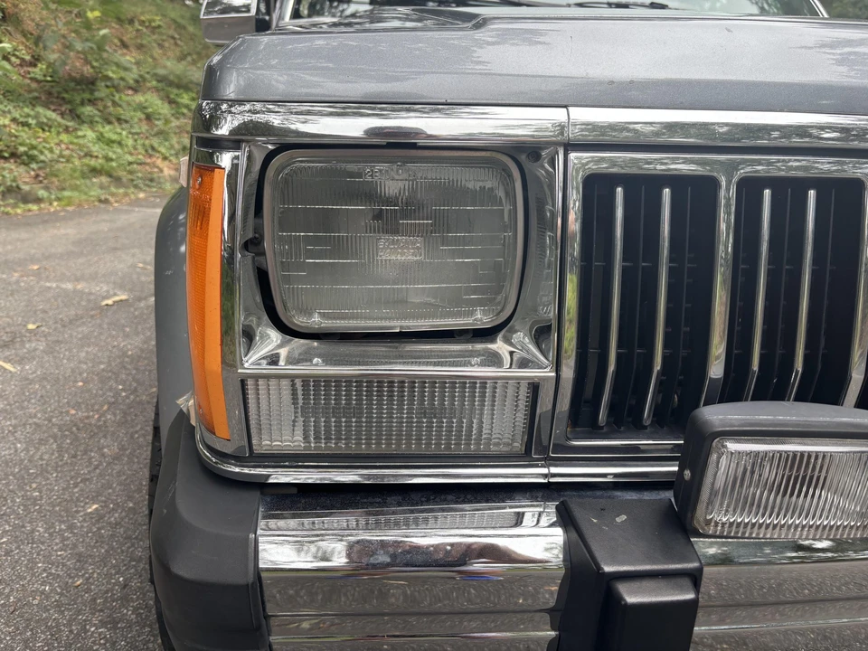 1991 Jeep XJ Cherokee - Image 13 of 31